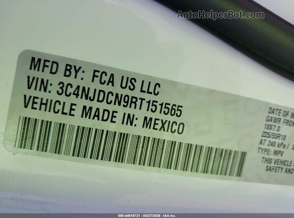 3C4NJDCN9RT151565 2024 JEEP COMPASS White Շարժիչի բաժամունքի տեսք