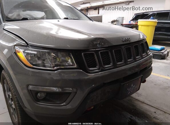 3C4NJDDB5KT690419 2019 JEEP COMPASS Gray Դիմացի տեսք