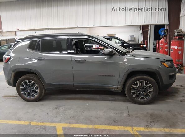 3C4NJDDB5KT690419 2019 JEEP COMPASS Gray Սալոնի հետևի տեսք