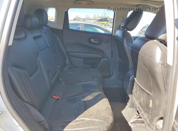 3C4NJDDBXJT346003 2018 JEEP COMPASS White უკანა სალონის ხედი
