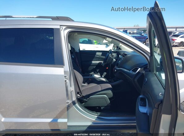 3C4PDCAB6JT521376 2018 DODGE JOURNEY Silver Widok wnętrza z przodu