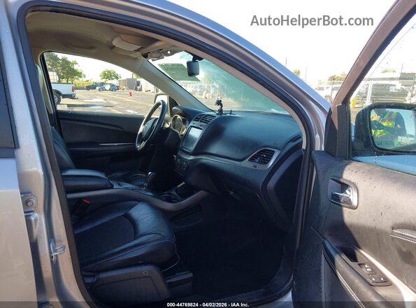 3C4PDDGG4JT353388 2018 DODGE JOURNEY Серебряный Вид салона спереди