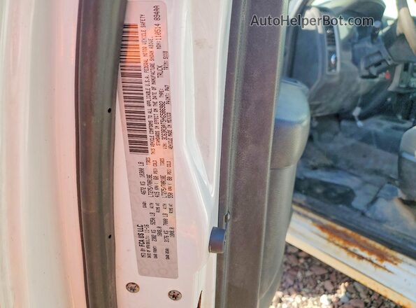 3C63R3AT5HG586982 2017 RAM 3500 White Вид підкапотного простору