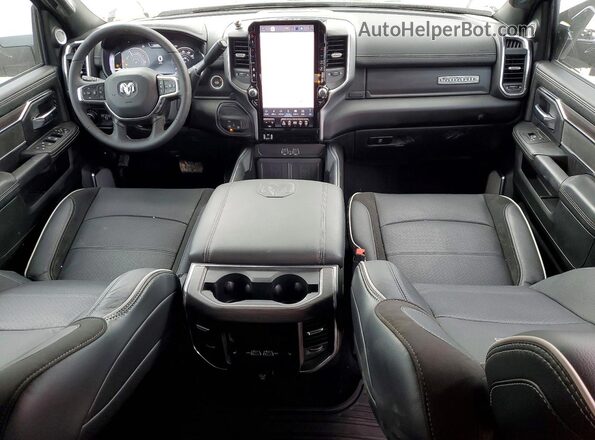 3C63RRML3TG161641 2026 RAM 3500 Charcoal Widok deski rozdzielczej