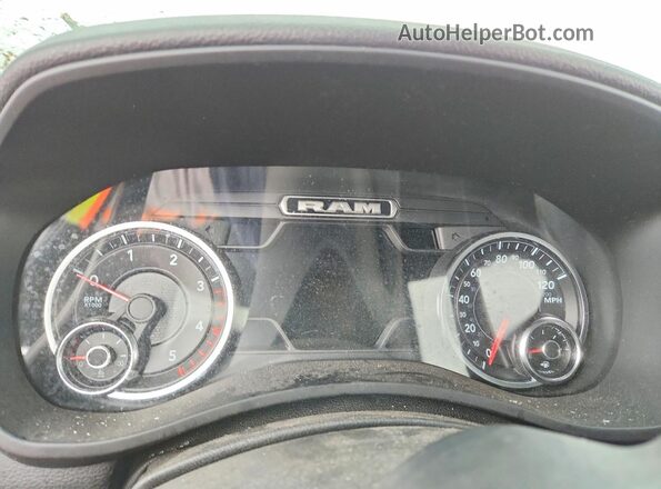 3C63RRML9RG190683 2024 RAM 3500 Black ხელსაწყოთა პანელის ხედი