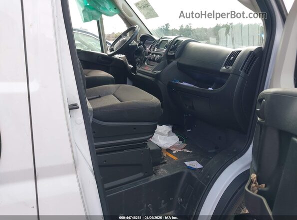 3C6LRVCG5ME574025 2021 RAM PROMASTER 2500 Белый Вид салона спереди