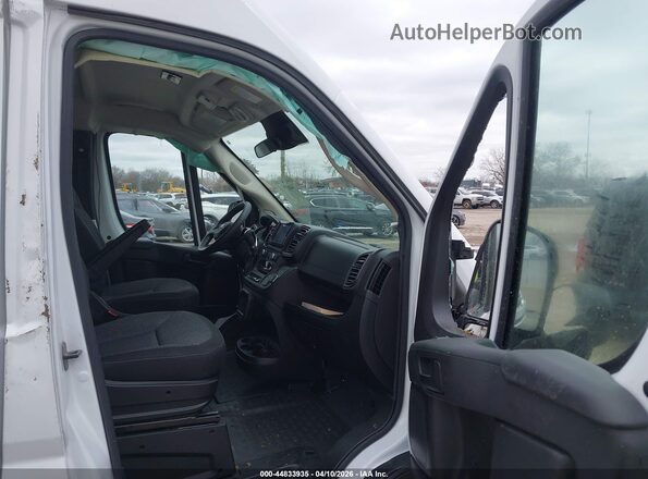 3C6LRVDG0PE565106 2023 RAM PROMASTER 2500 White Front interior view