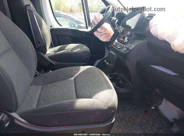 3C6LRVDG4PE559941 2023 RAM PROMASTER 2500 Blue Vista interior delantera