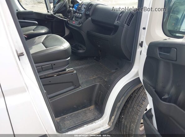 3C6LRVVG1ME555713 2021 RAM PROMASTER 2500 White Front interior view