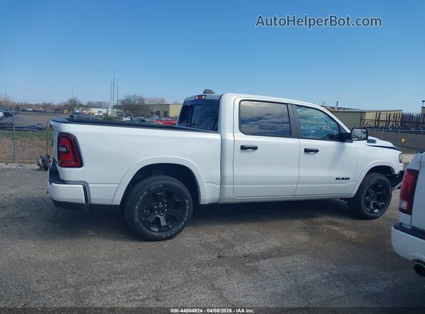 3C6SRFFP1T4151797 2026 RAM 1500 White Սալոնի հետևի տեսք
