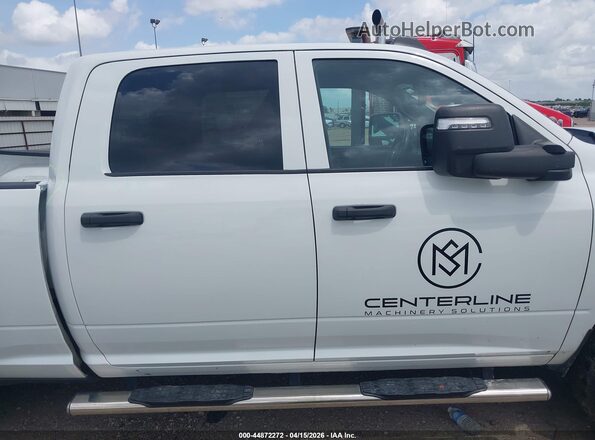 3C6UR5CL0RG237341 2024 RAM 2500 Белый Вид задней части салона