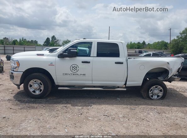3C6UR5CL0RG237341 2024 RAM 2500 Белый Панорамный вид салона 360°