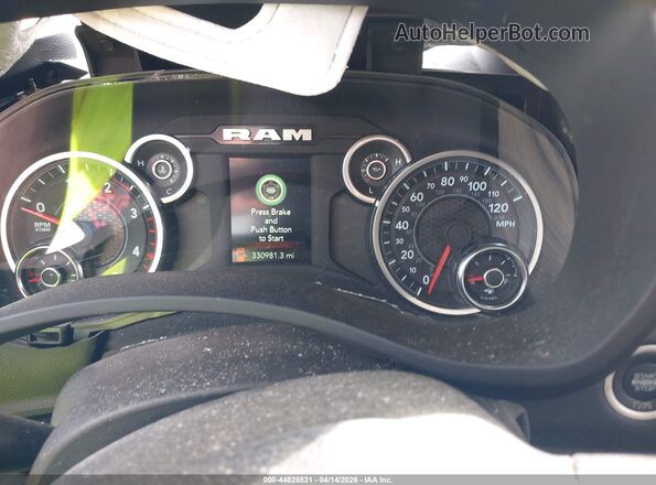 3C6UR5CL5RG211771 2024 RAM 2500 Black Հետևի նստատեղերի տեսք