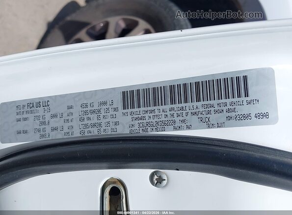 3C6UR5GL2KG562220 2019 RAM 2500 White Շարժիչի բաժամունքի տեսք