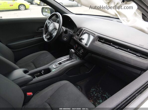 3CZRU6H15KM729357 2019 HONDA HR-V White Սալոնի դիմացի տեսք