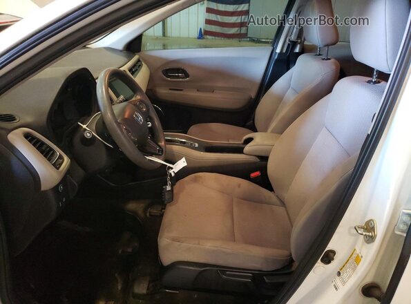 3CZRU6H5XJM729324 2018 HONDA HR-V White Front interior view