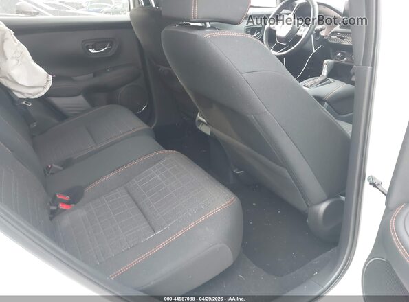 3CZRZ1H55TM714348 2026 HONDA HR-V White Widok naklejki z numerem VIN