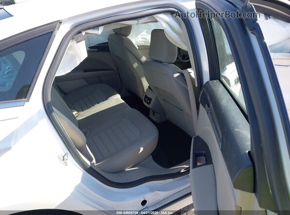 3FA6P0HD6LR110459 2020 FORD FUSION White VIN կոդի պիտակի տեսք