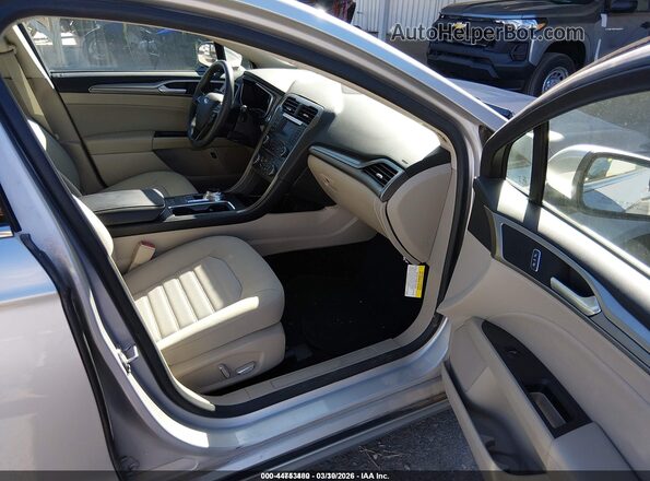 3FA6P0LU4JR250658 2018 FORD FUSION HYBRID Silver Vista interior delantera