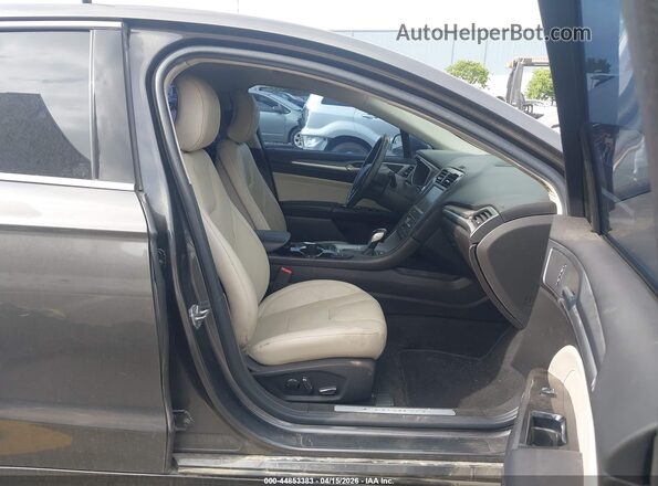 3FA6P0SU7GR357410 2016 FORD FUSION ENERGI Gray Widok wnętrza z przodu