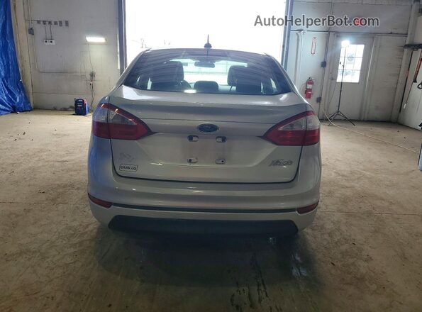 3FADP4AJ7HM109677 2017 FORD FIESTA Серебряный Вид сзади
