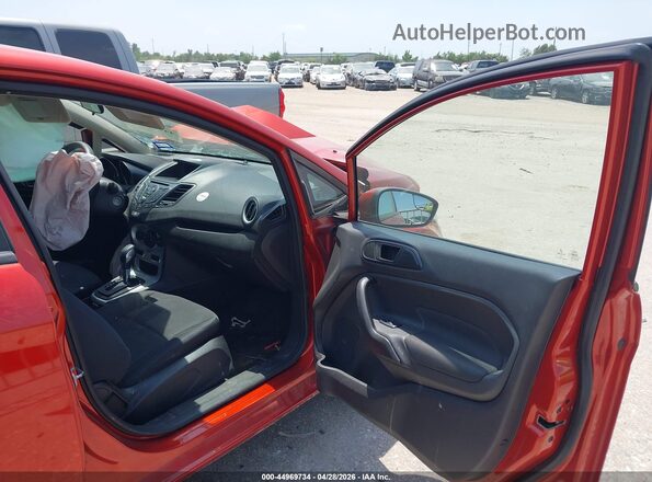 3FADP4BJ3JM142647 2018 FORD FIESTA Красный Вид салона спереди