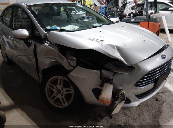 3FADP4BJ9JM144449 2018 FORD FIESTA Silver წინა სალონის ხედი