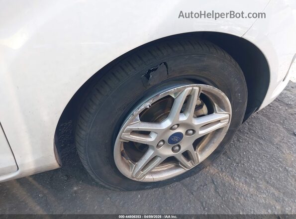 3FADP4BJXHM138332 2017 FORD FIESTA White Սալոնի հետևի տեսք