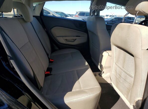 3FADP4EJ1HM147660 2017 FORD FIESTA Black Widok tylnych siedzeń