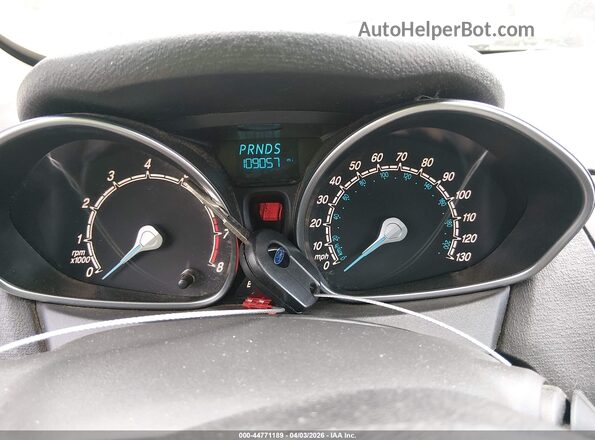 3FADP4EJ7HM109219 2017 FORD FIESTA Silver Dashboard view