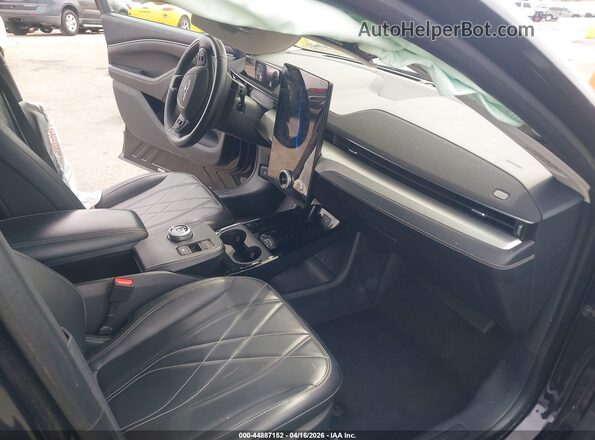 3FMTK2R7XMMA43309 2021 FORD MUSTANG MACH-E Black წინა სალონის ხედი
