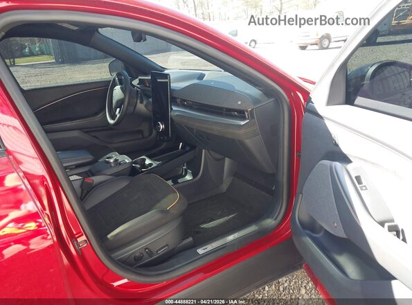 3FMTK4SE8PMA45682 2023 FORD MUSTANG MACH-E Red Front interior view