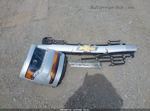 3GCPCPECXJG527333 2018 CHEVROLET SILVERADO Silver Սարքավորումների վահանակի տեսք
