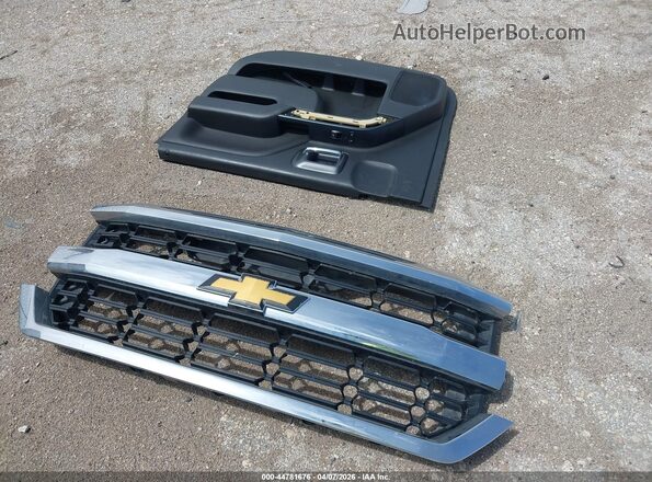 3GCPCREC1JG243858 2018 CHEVROLET SILVERADO Серебряный 