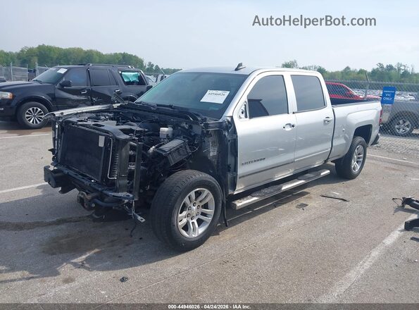 3GCUCREC4JG284892 2018 CHEVROLET SILVERADO Серебряный Передняя левая четверть