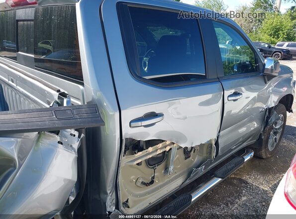 3GCUKDED5TG222001 2026 CHEVROLET SILVERADO Silver Rear interior view