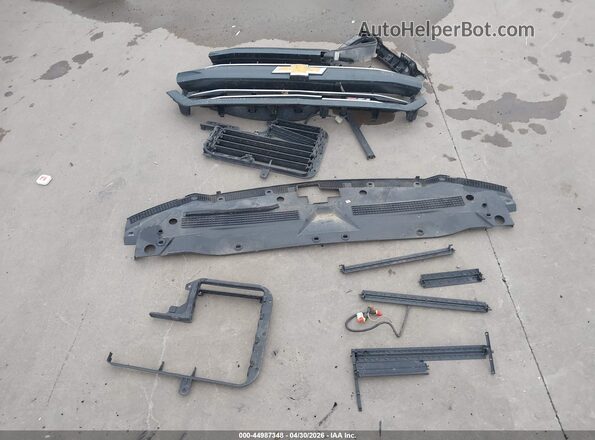 3GCUKSEC4HG426355 2017 CHEVROLET SILVERADO Green Instrument cluster view