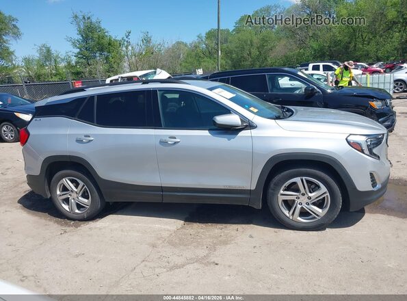 3GKALMEX6JL284980 2018 GMC TERRAIN Silver Вид задньої частини салону