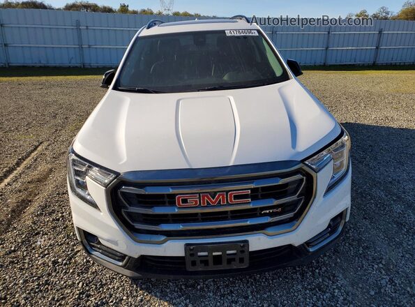 3GKALYEGXPL128151 2023 GMC TERRAIN Белый Вид спереди