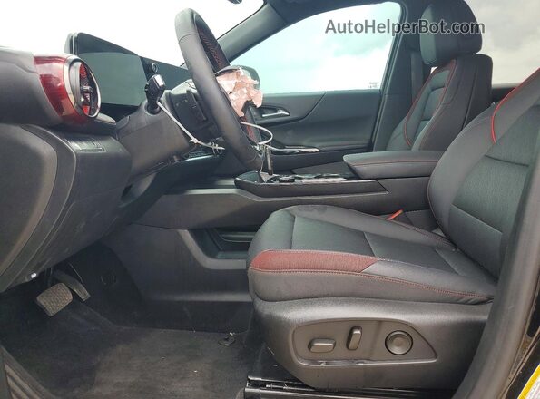 3GNAXLEG0TL111119 2026 CHEVROLET EQUINOX Black Front interior view