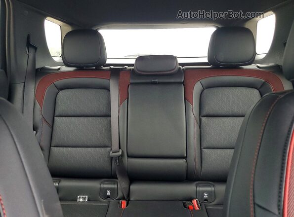 3GNAXLEG0TL111119 2026 CHEVROLET EQUINOX Black Rear seats view