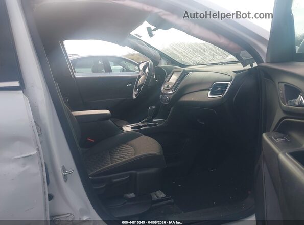 3GNAXSEVXJS546273 2018 CHEVROLET EQUINOX White Front interior view
