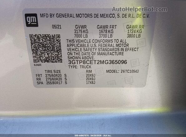 3GTP8CET2MG365096 2021 GMC SIERRA Silver Engine compartment view