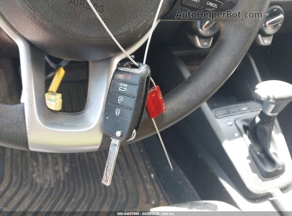 3KPA24AB9JE125478 2018 KIA RIO Blue Առջևի վահանակի տեսք