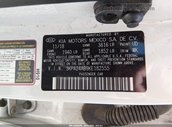 3KPA24AB9KE182555 2019 KIA RIO White ძრავის განყოფილების ხედი