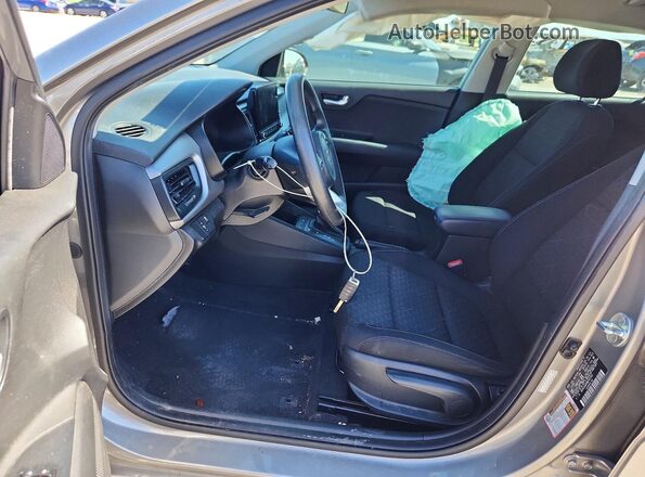 3KPA24AD0ME367355 2021 KIA RIO Gray Սալոնի դիմացի տեսք
