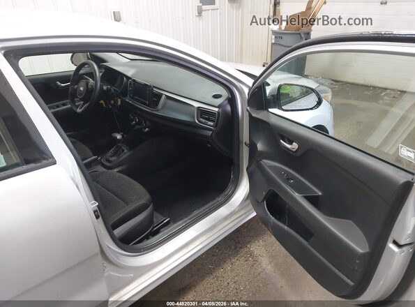 3KPA24AD2LE312212 2020 KIA RIO Gray Սալոնի դիմացի տեսք