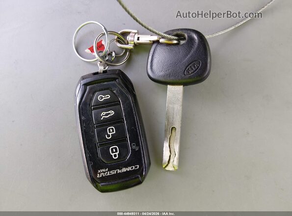 3KPA24AD2LE329995 2020 KIA RIO White Vista del salpicadero