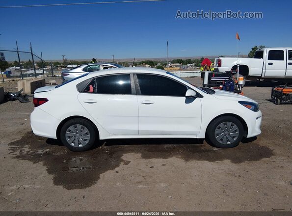 3KPA24AD2LE329995 2020 KIA RIO White Vista interior trasera