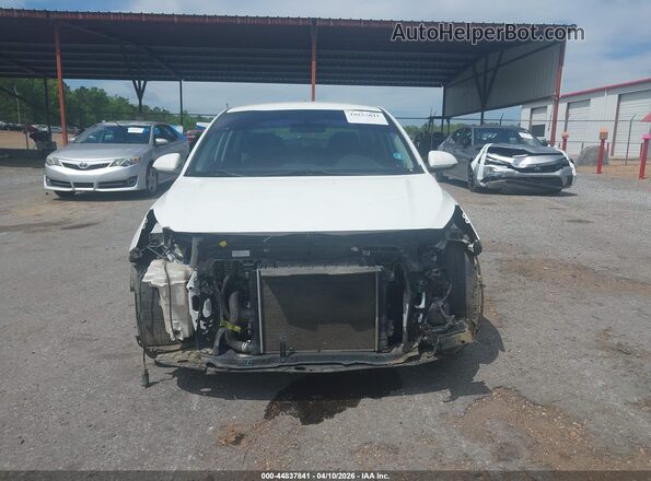 3KPA24AD2ME387381 2021 KIA RIO White Սալոնի հետևի տեսք